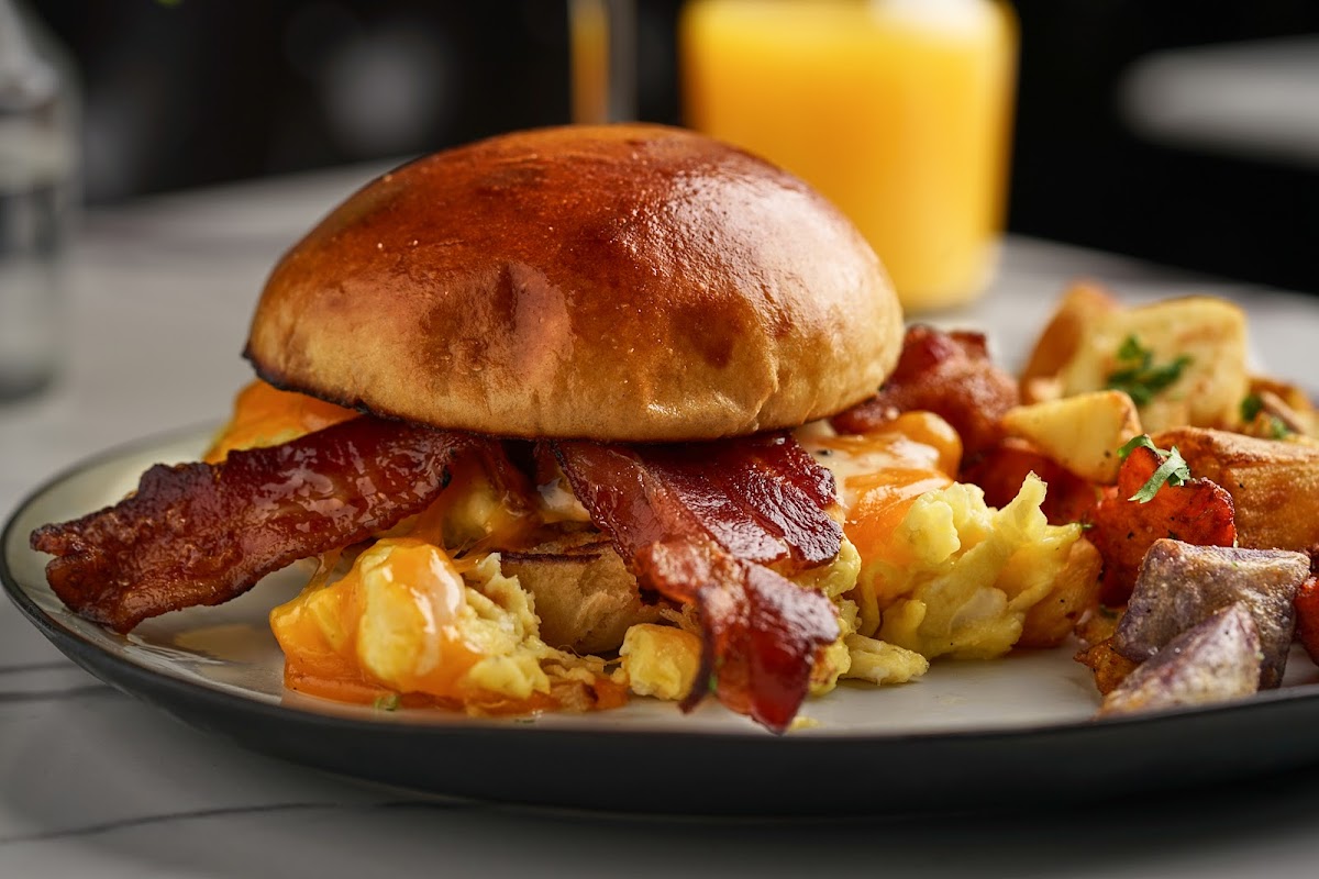 Lady R Bistro Photos 2